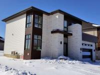 Fenêtres en PVC et porte d'entrée en acier