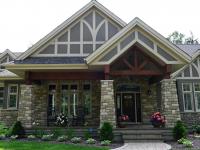 Fenêtres à battant en PVC et Porte d’entrée en acier avec deux latéraux